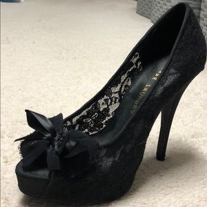 Chinese laundry heel